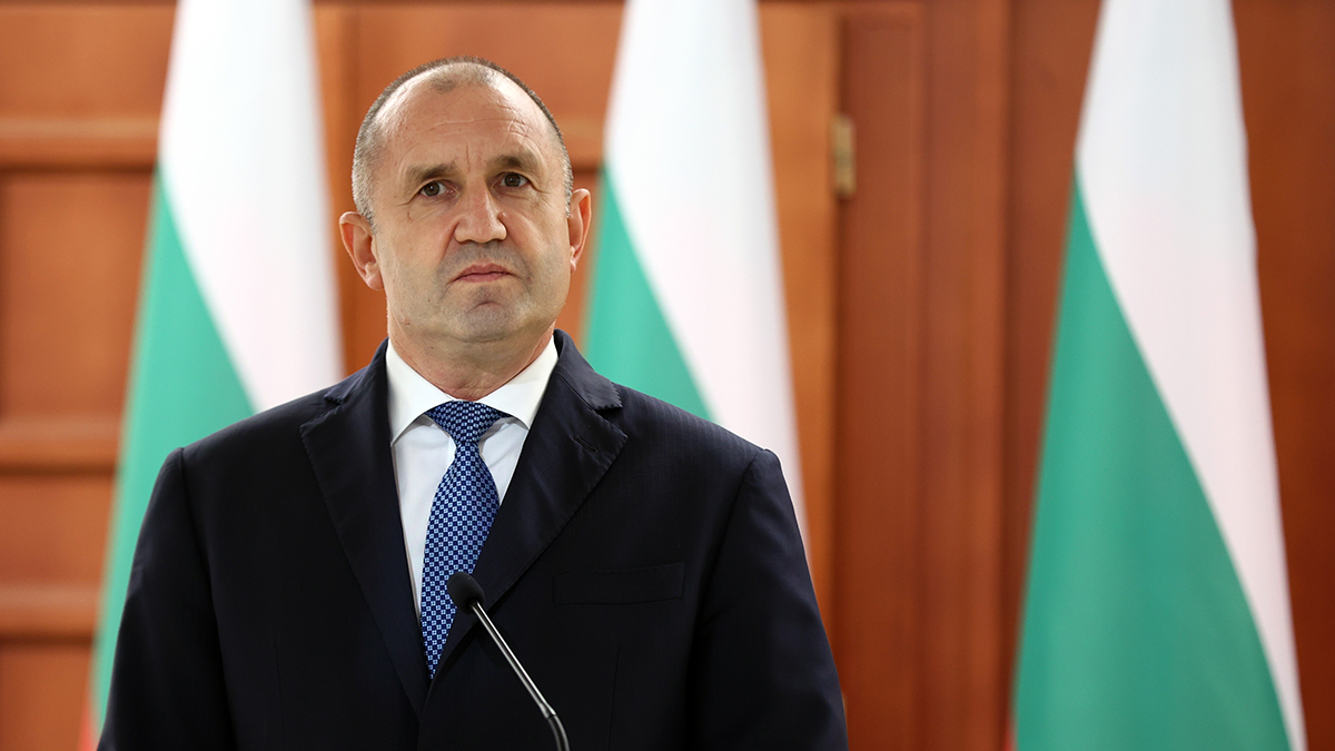 Премьер Болгарии Радев призвал изменить подход ЕС к Украине