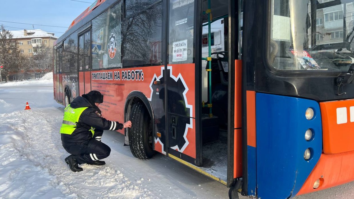 Автобус сбил пенсионерку на пешеходном переходе в Каменске-Уральском