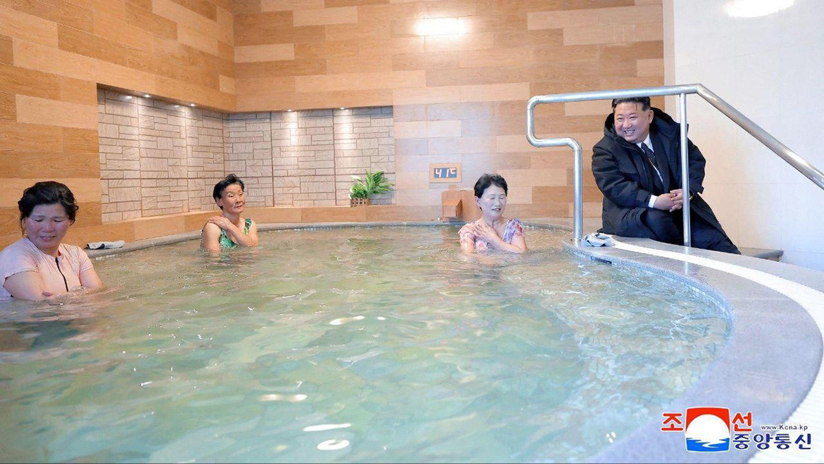 Ким Чен Ын торжественно открыл сауну в Северной Корее