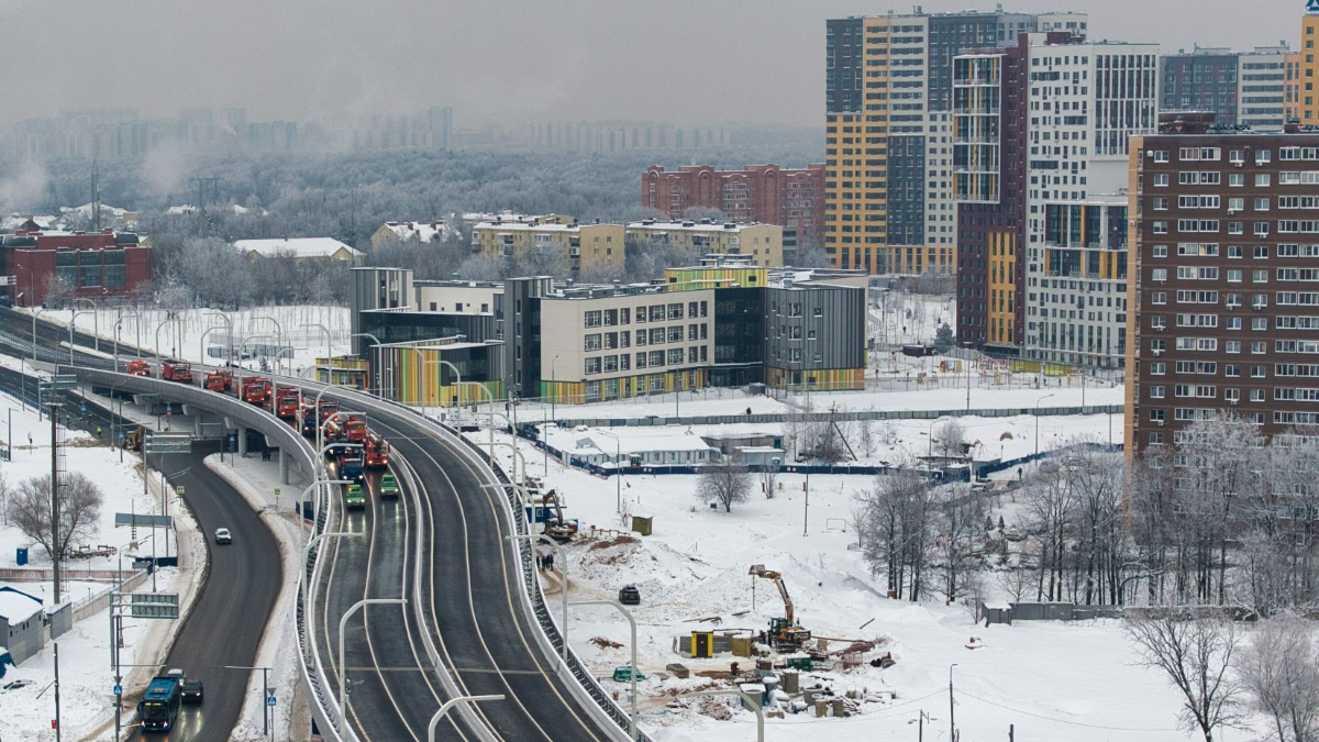 Новый участок Коммунарского шоссе — дублера Калужского шоссе с выходами на МКАД