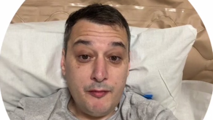 Хинштейн вышел на связь после операции из-за аварии