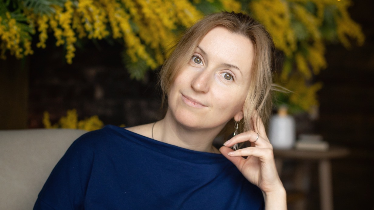 Почерковед Евгения Ветрова способна определить, при каких обстоятельствах и в каком состоянии человек написал тот или иной документ