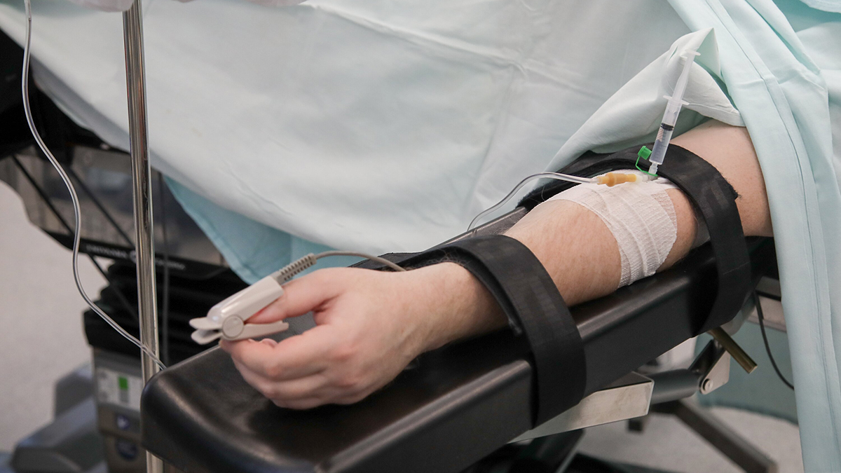 Женщина в Канаде внезапно начала разговаривать с русским акцентом после операции