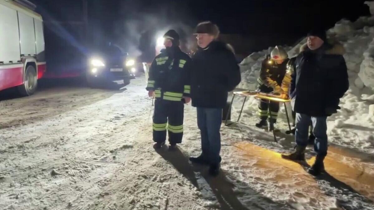 Более 100 человек борются с возгоранием на нефтебазе в Пензе после атаки БПЛА