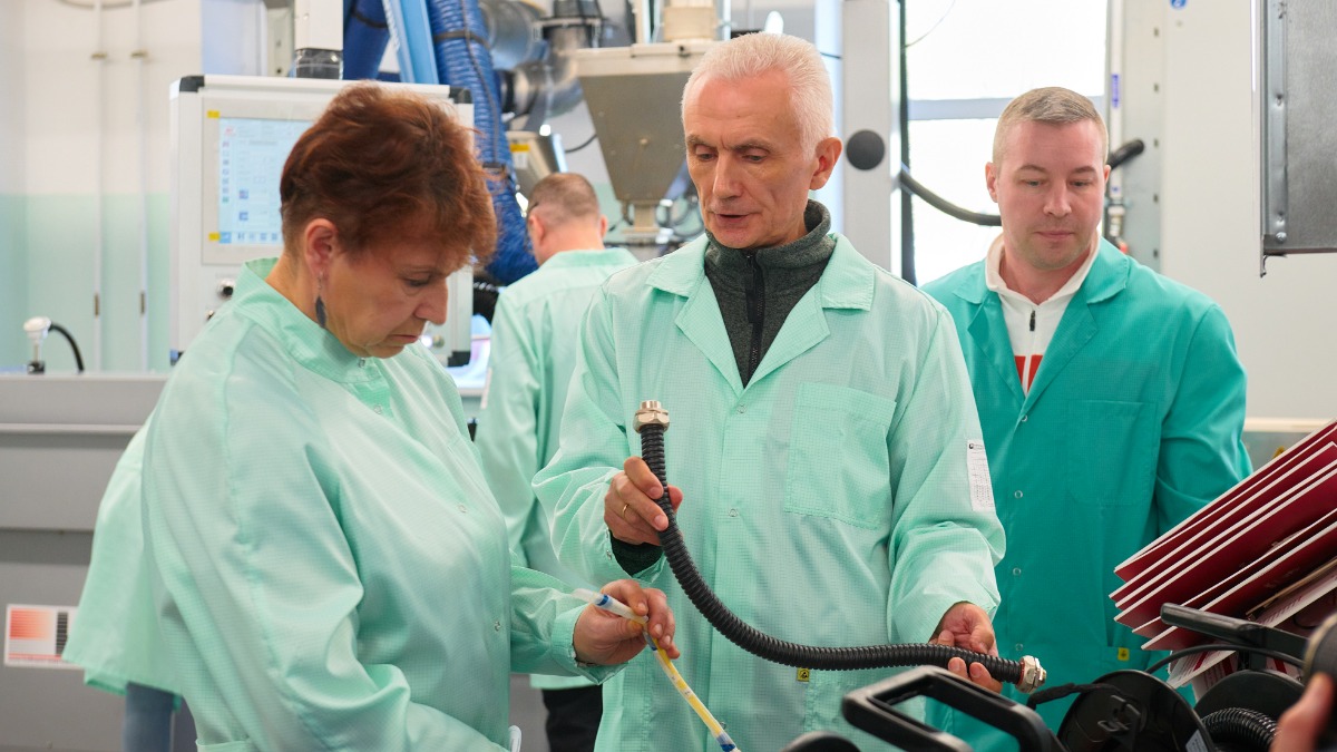 От медицины до энергетики: столичные предприятия наращивают выпуск кабелей и расширяют ассортимент