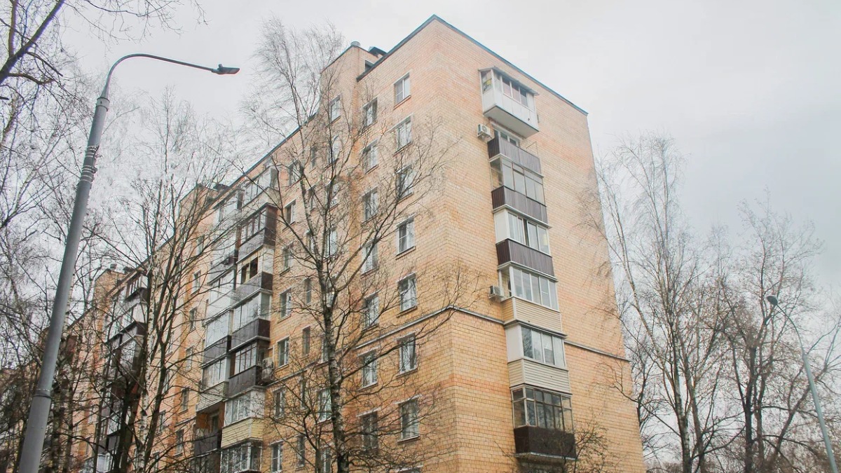 На востоке столицы прошел капитальный ремонт кирпичного дома 1969 года постройки