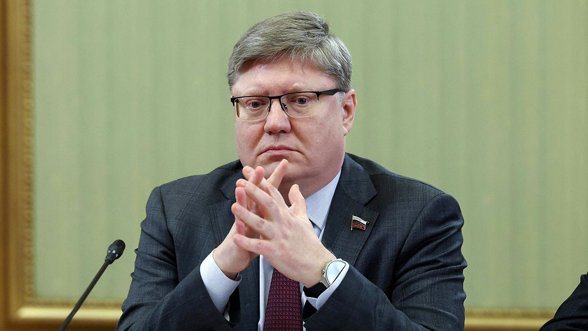 Депутат Исаев призвал россиян «не вести себя как подростки» из-за бензина