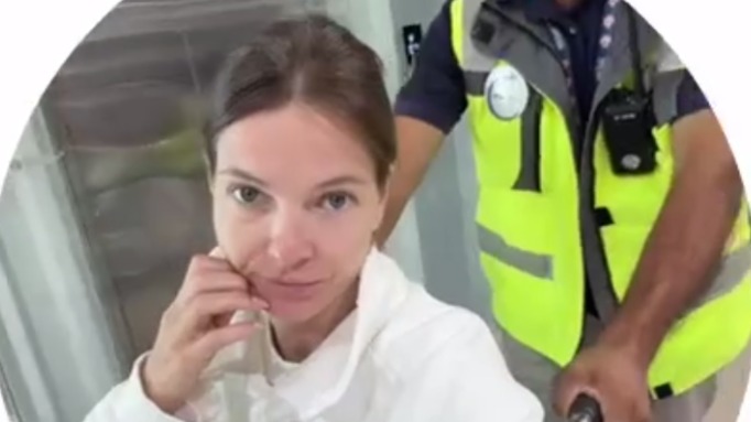 Наталья Бардо оказалась в инвалидной коляске из-за трендового ролика в Сети