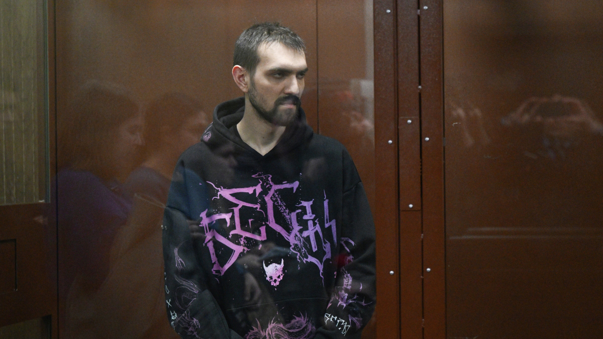 Юмориста Останина* удалили из зала суда во время заседания