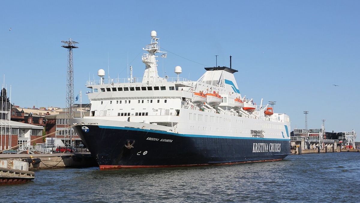 Датских солдат в Гренландии разместят на советском корабле «Константин Симонов»