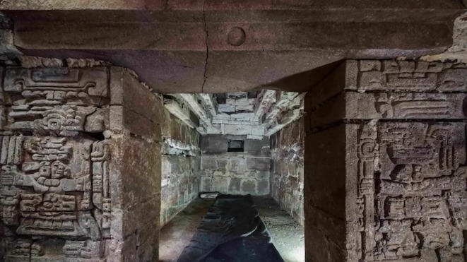 Археологи обнаружили 1400-летнюю гробницу «облачных людей» в Мексике