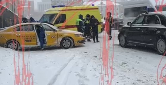 «112»: В ДТП с «Аурусом» в центре Москвы пострадали два человека