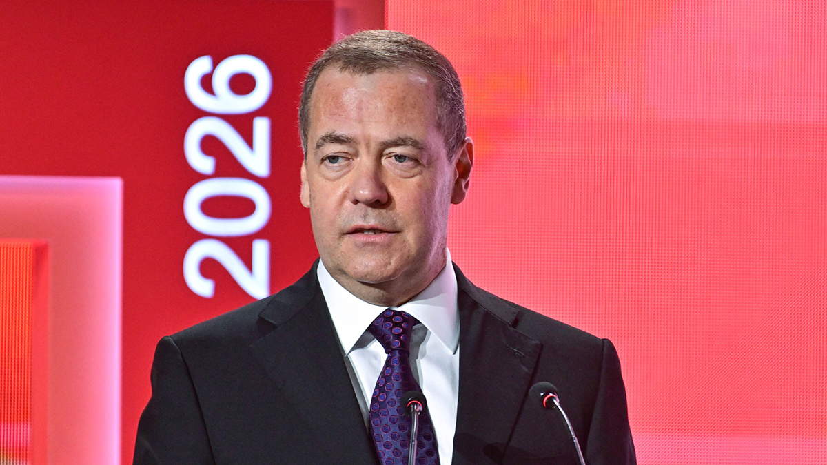 Медведев: Признание РФ итогов выборов на Украине будет зависеть от ситуации