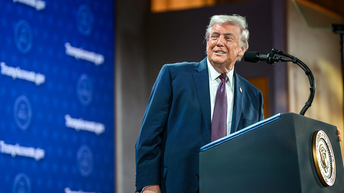 Трамп хочет взыскать с Минфина и налоговой службы США 10 миллиардов долларов