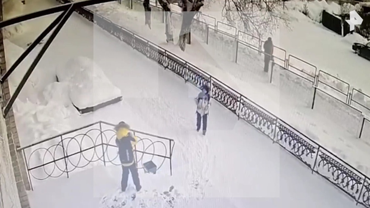 Колодец в Челябинской области, в котором погиб ребенок, был накрыт лишь пленкой