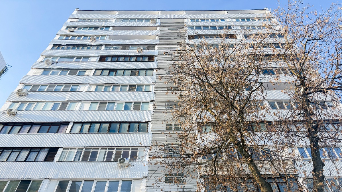 В жилом доме в районе Обручевский произвели замену всего лифтового оборудования 