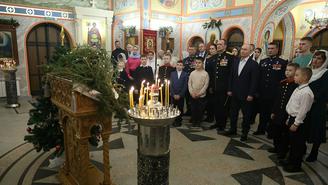 Герои РФ присутствовали на рождественской службе вместе с Путиным