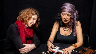 Закон против экстресенсов, эзотериков и гадалок в России