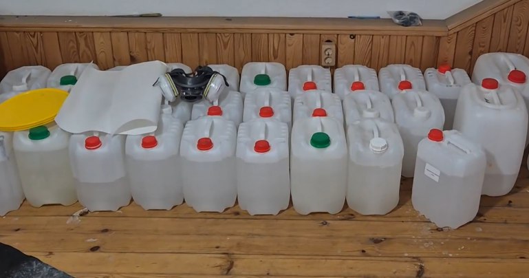 В Подмосковье задержали двух приезжих за организацию нарколаборатории