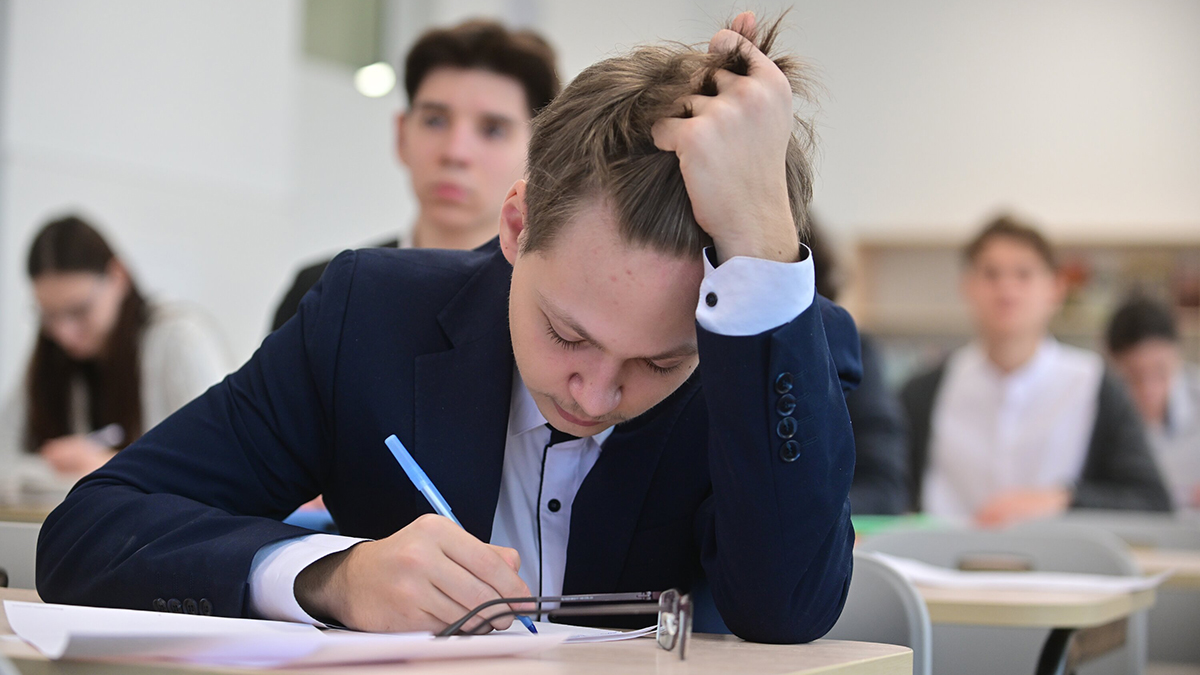 «Гениальные двоечники»: депутат Миронов обвинил ЕГЭ в обмане системы образования