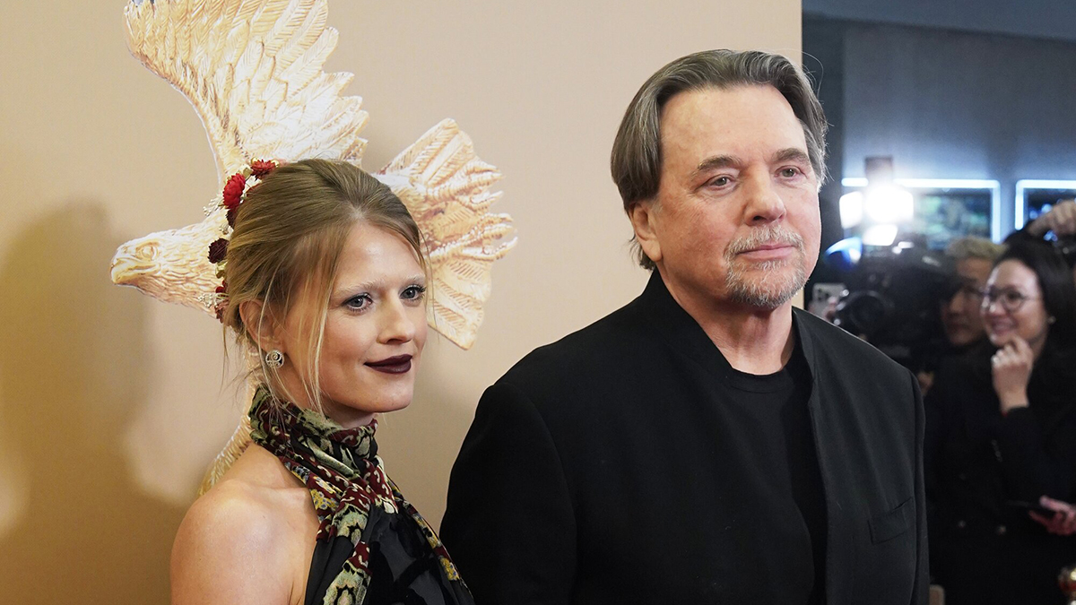 Жена продюсера Константина Эрнста Софья опубликовала фото их дочерей