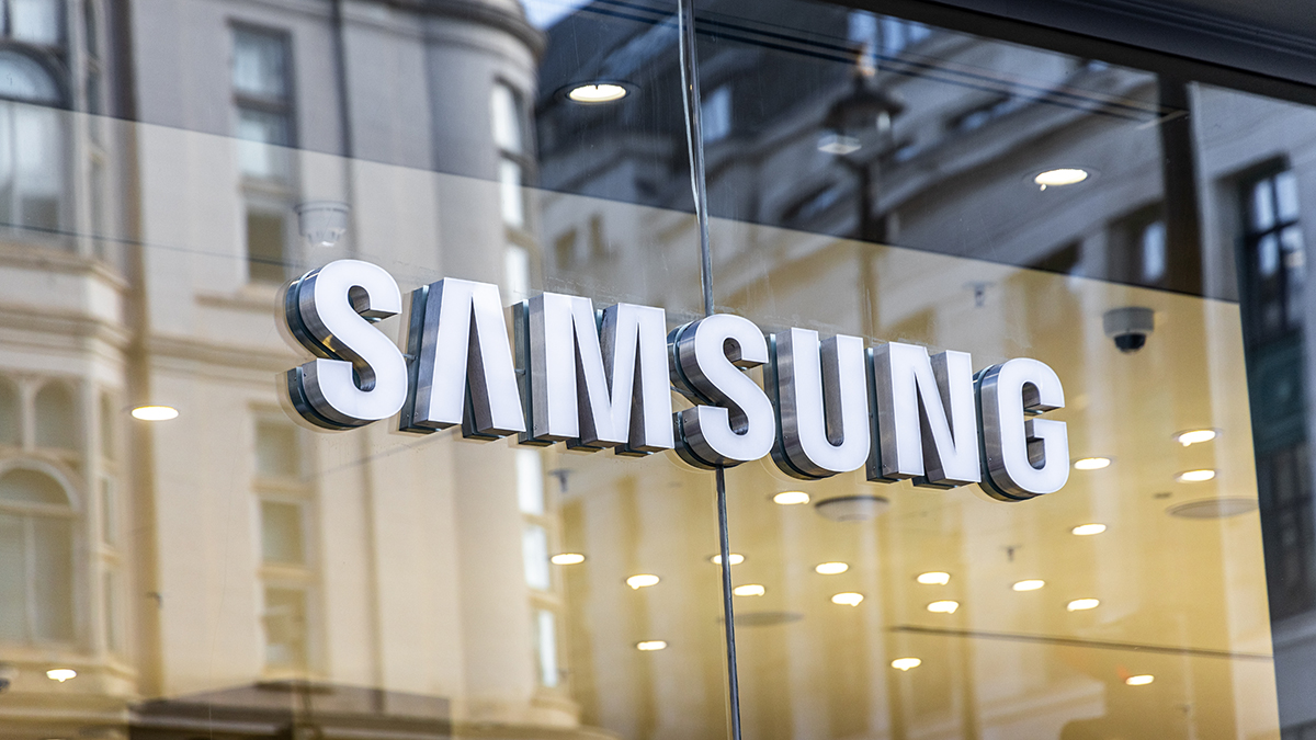 Компания Samsung планирует зарегистрировать в России 12 товарных знаков