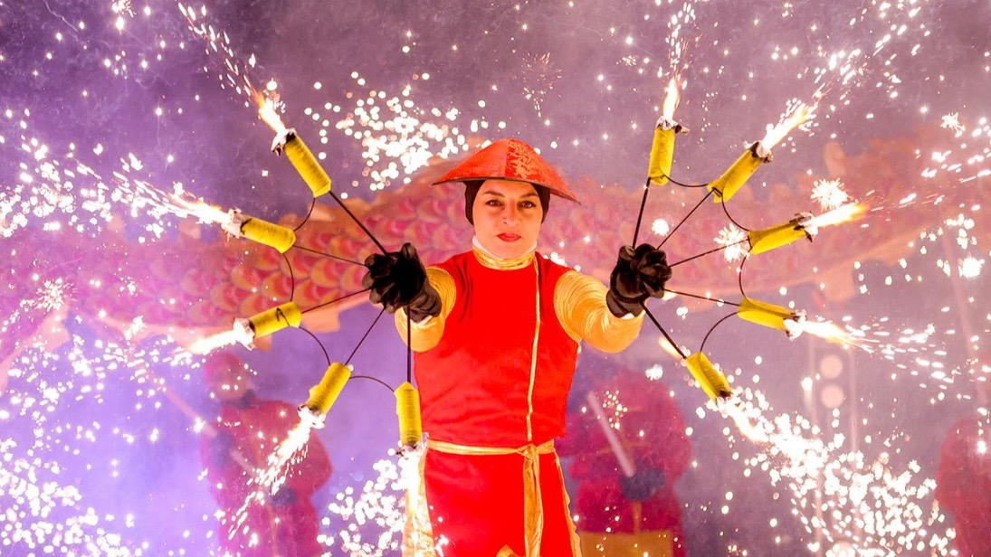 Трюки и горящие препятствия: проект «Зима в Москве» приглашает на шоу каскадеров