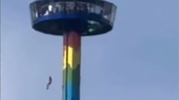 Десятки туристов зависли в воздухе на сломанном аттракционе в Бразилии