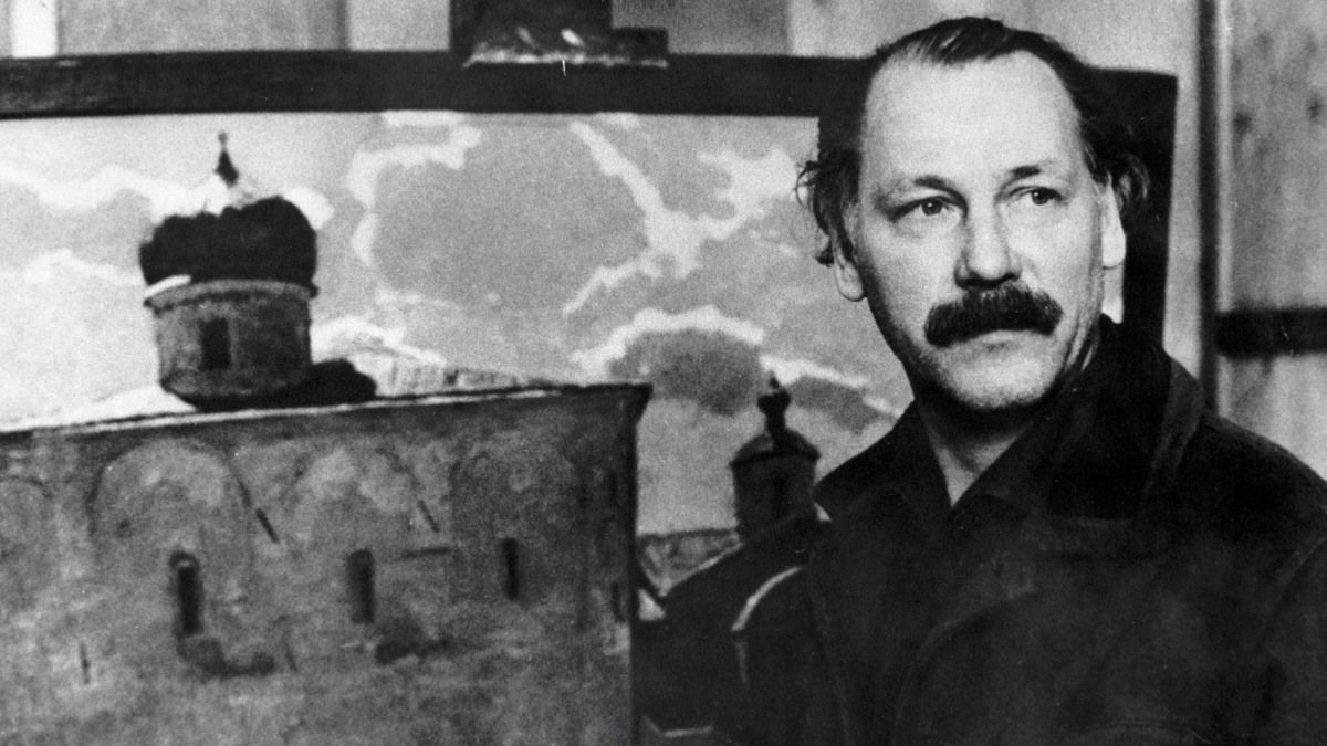 Живописец Владимир Стожаров