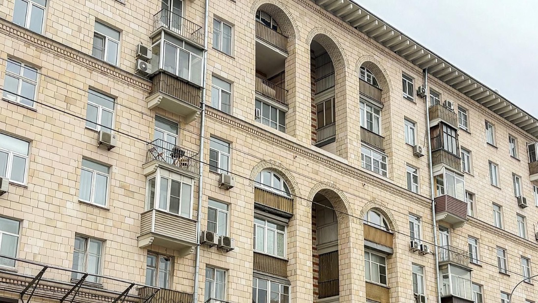 На юго-западе столицы за 10 лет обновили свыше 30 домов в стиле неоклассицизма