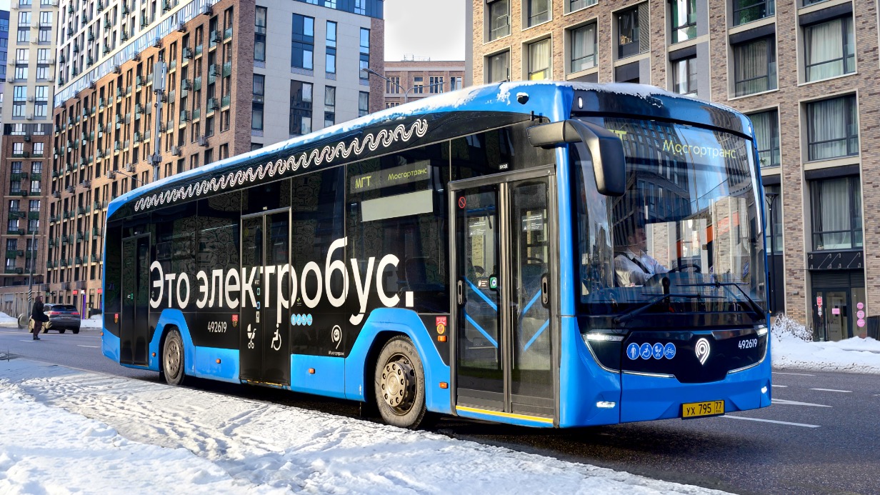 На электробусах и трамваях пассажиры совершили более 510 миллионов поездок в 2025 году