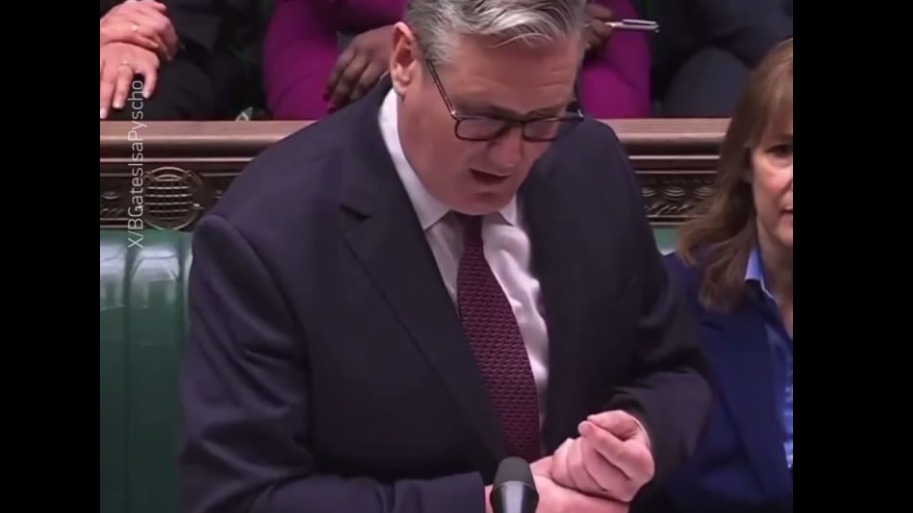 Стармер во время допроса по делу Эпштейна хватал себя за руки, чтобы они не дрожали