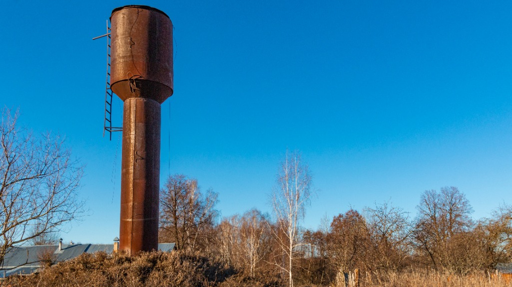 Неизвестные украли водонапорную башню из музея в Тульской области