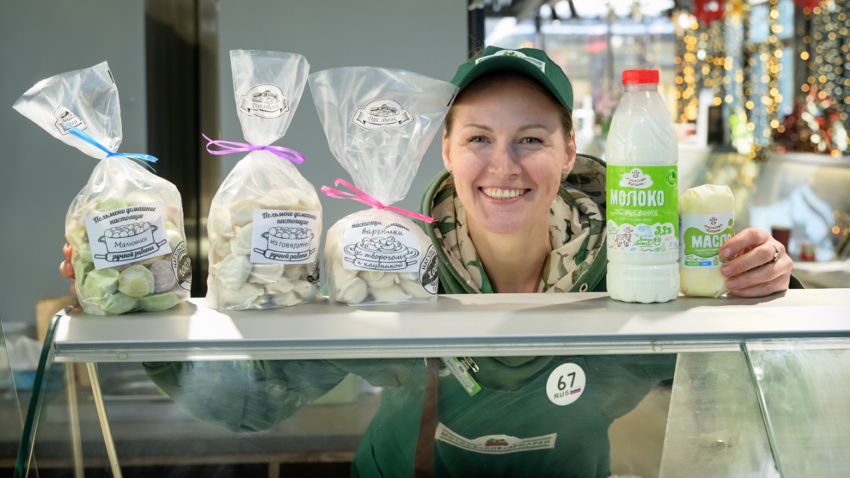Агрегатор производителей, участница ярмарки Марина Голубева представляет продукцию из Смоленской области