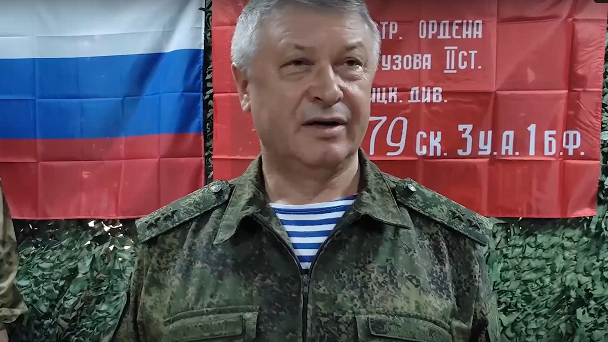 Следователи ищут неизвестного, устроившего покушение на генерала Алексеева