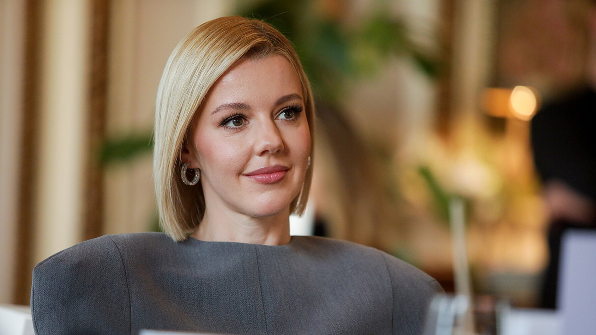 «Органичная пара»: Юлианна Караулова опубликовала фото с мужем и сыном