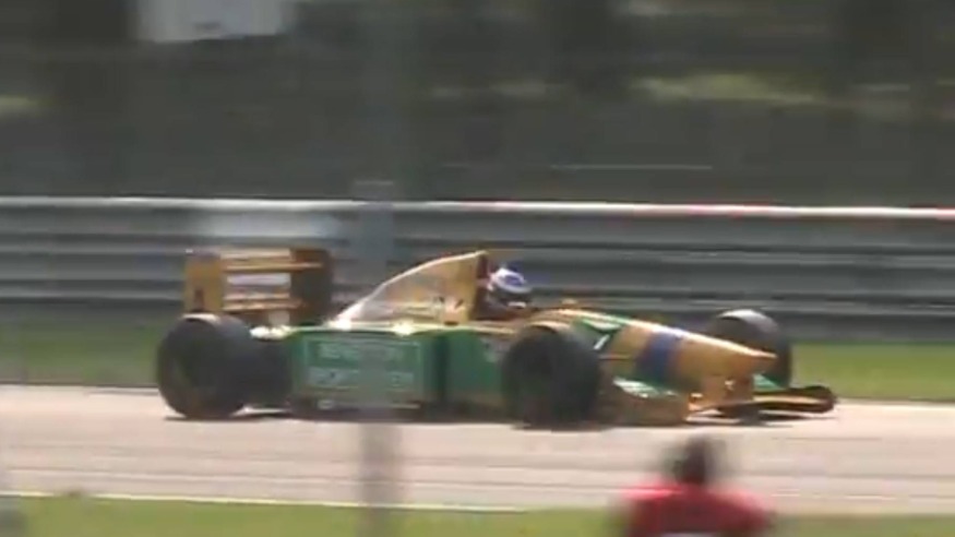 Первый победный болид Шумахера продали на аукционе за пять миллионов евро