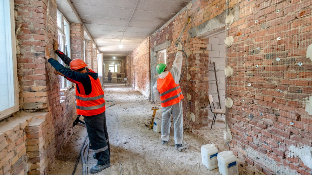 Собянин доложил Путину о помощи Москвы в восстановлении Донецка и Луганска 