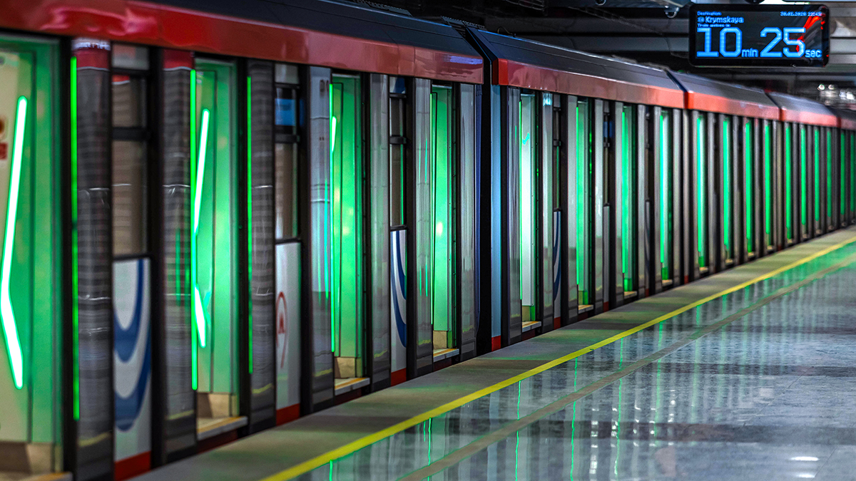 Столичным водителям посоветовали пользоваться метро 12 и 13 февраля из-за снега