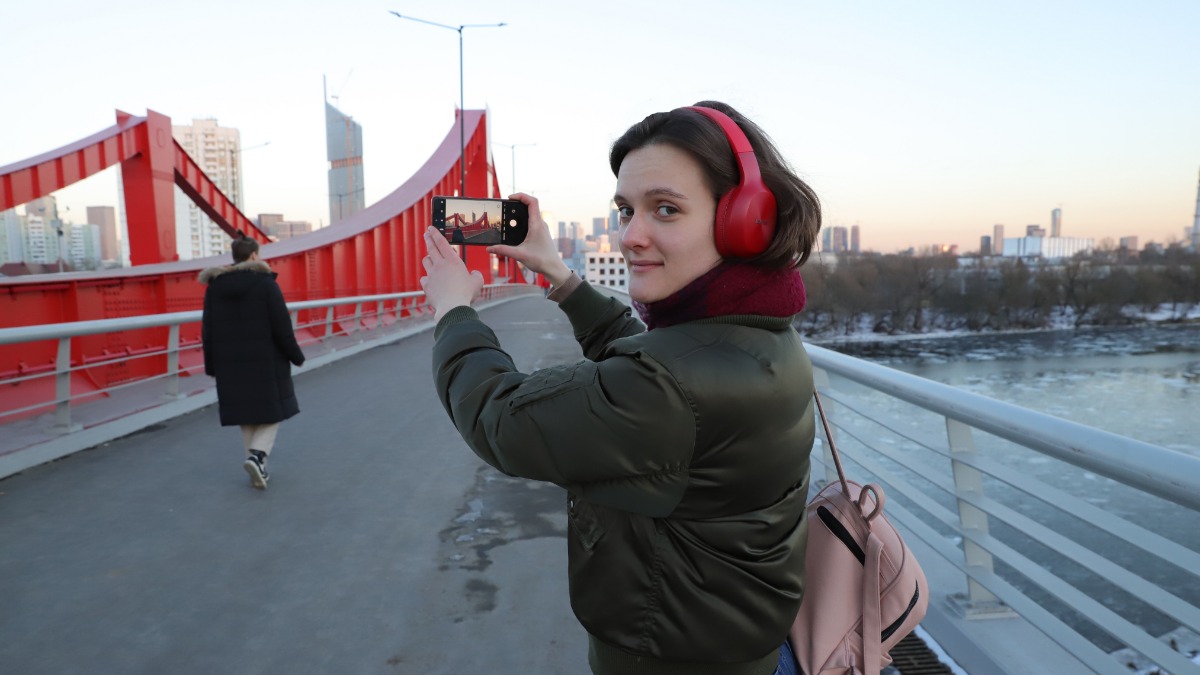 Москвичка Таисия Константинова на новом мосту в Хорошево-Мневниках