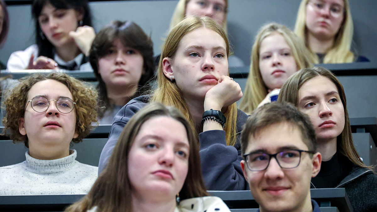 Ребенок не хочет получать высшее образование: что делать, как переубедить