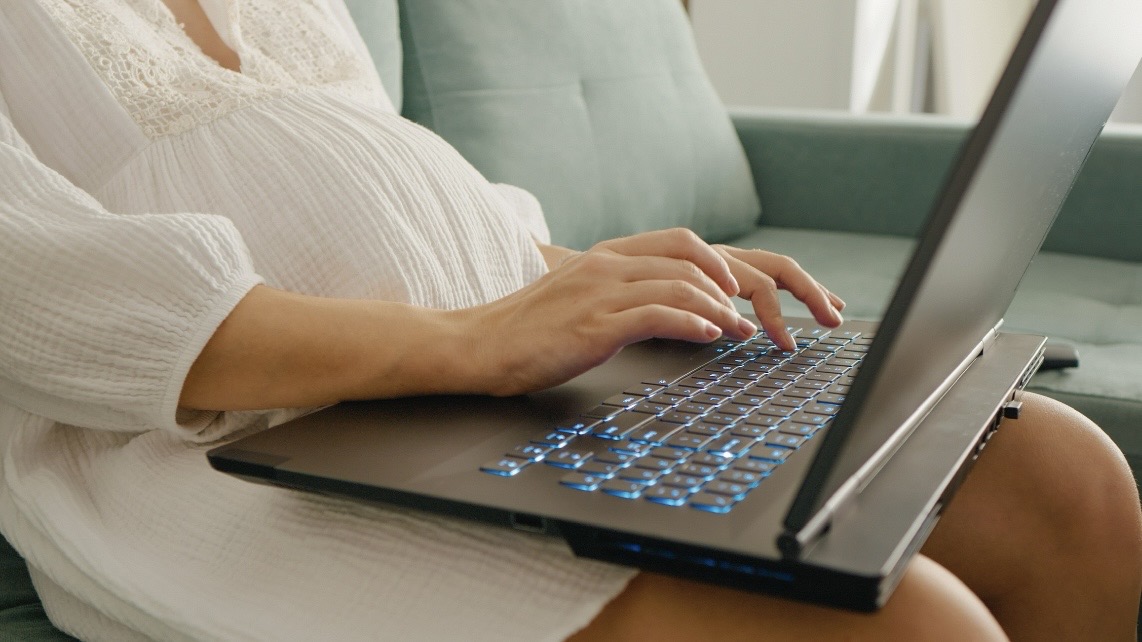 Беременным хотят разрешить работать удаленно: плюсы и минусы, мнение эксперта