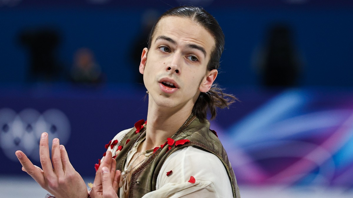 Чемпион России Петр Гуменник исполняет короткую программу на Олимпиаде в Милане