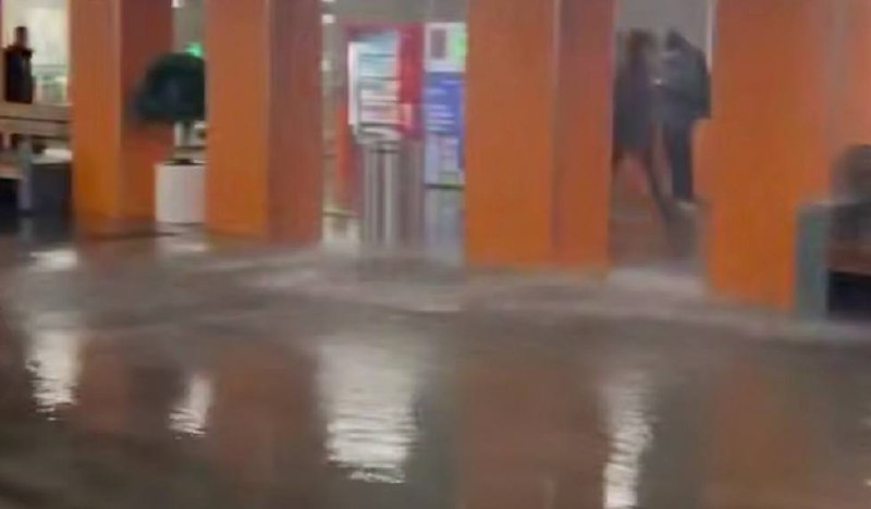 В Москве затопило станцию МЦД-4 «Нижегородская»
