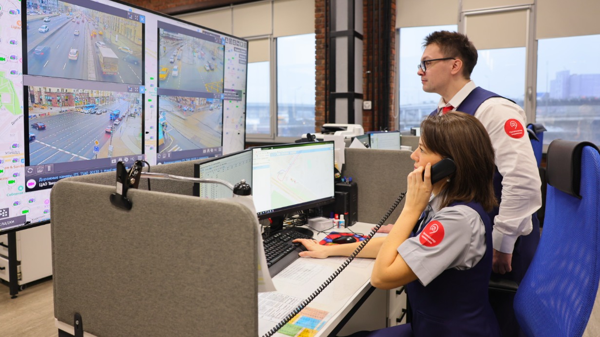 Диспетчеры Службы управления наземным транспортом сэкономили пассажирам более 22 тысяч часов в пути