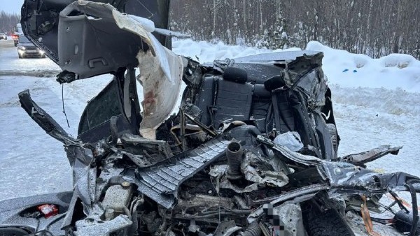 Три человека погибли в ДТП с КамАЗом в Югре