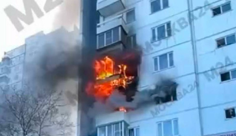 Квартира многоэтажки вспыхнула на востоке Москвы