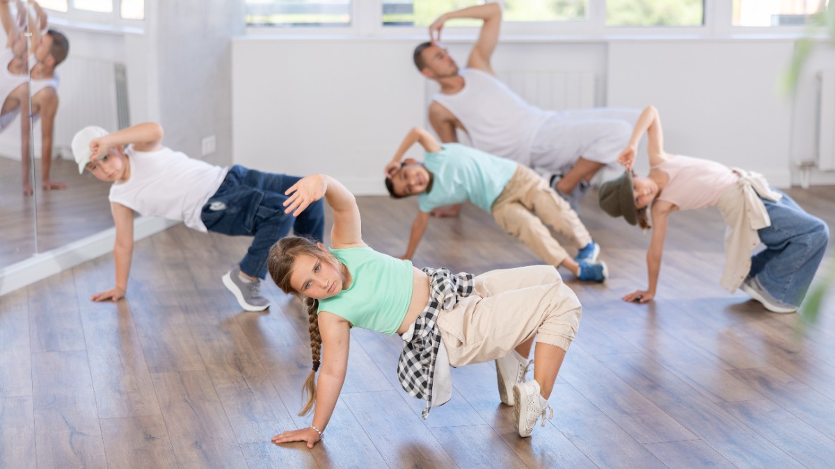 Нужно ли отдавать мальчиков на танцы