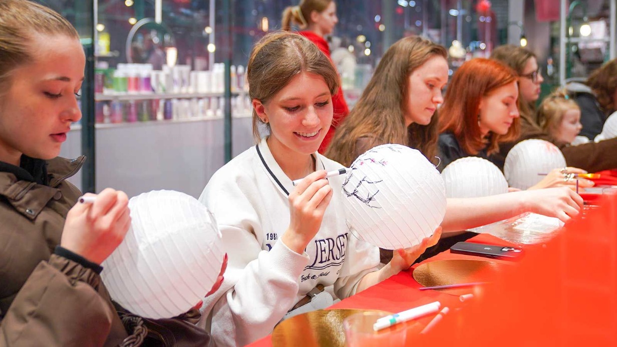 Столичный бизнес подготовил развлекательную программу для горожан