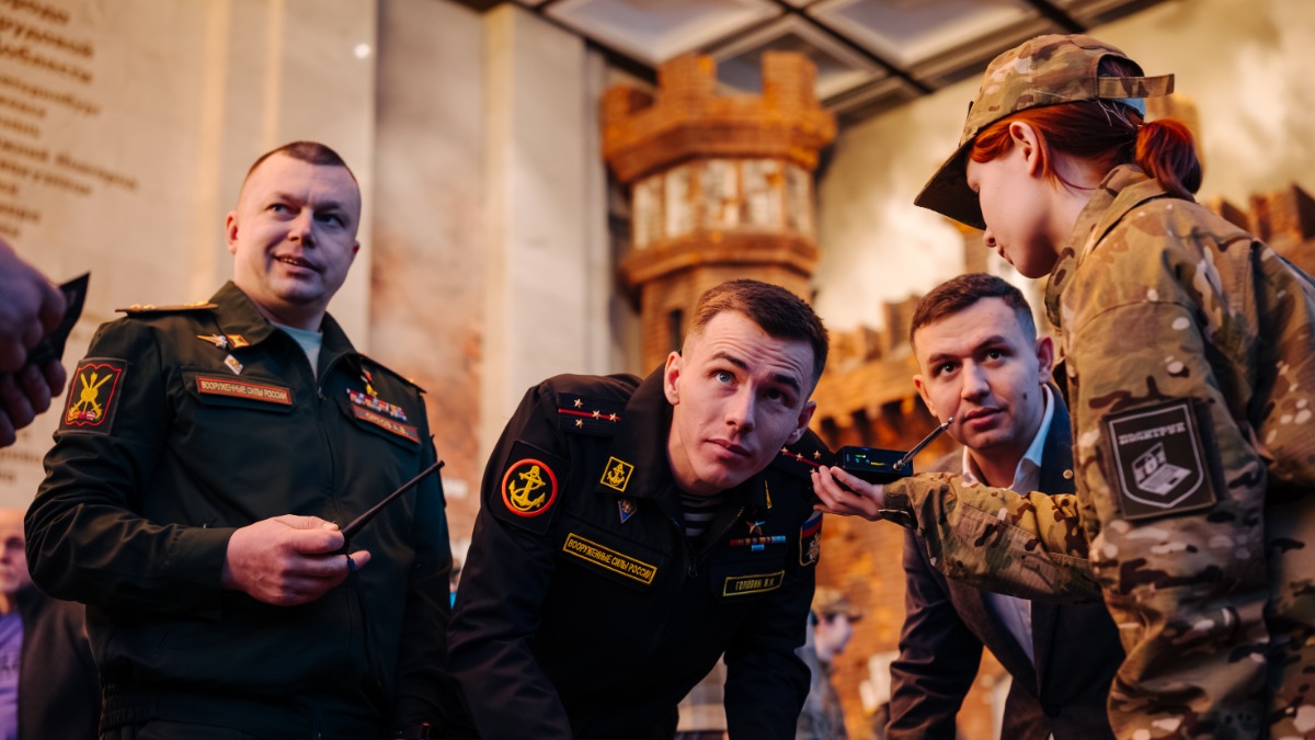 Операторы БПЛА и саперы: в Москве стартовала военно-патриотическая игра «Зарница 2.0»